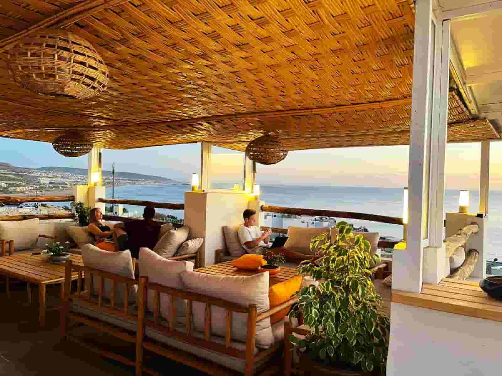 Coliving and Coworking by the Surf