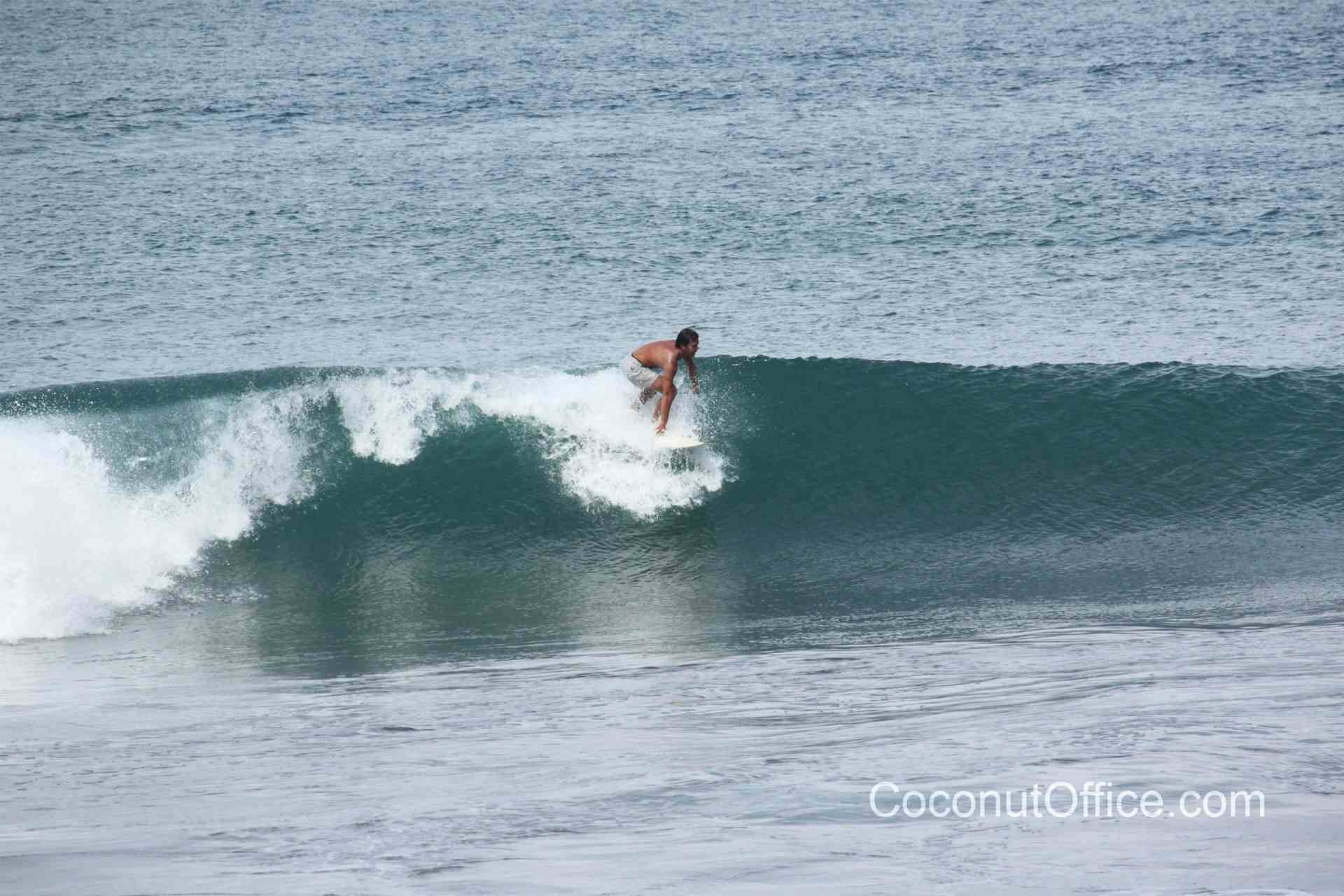 You can find lefts and rights in Playa Hermosa.