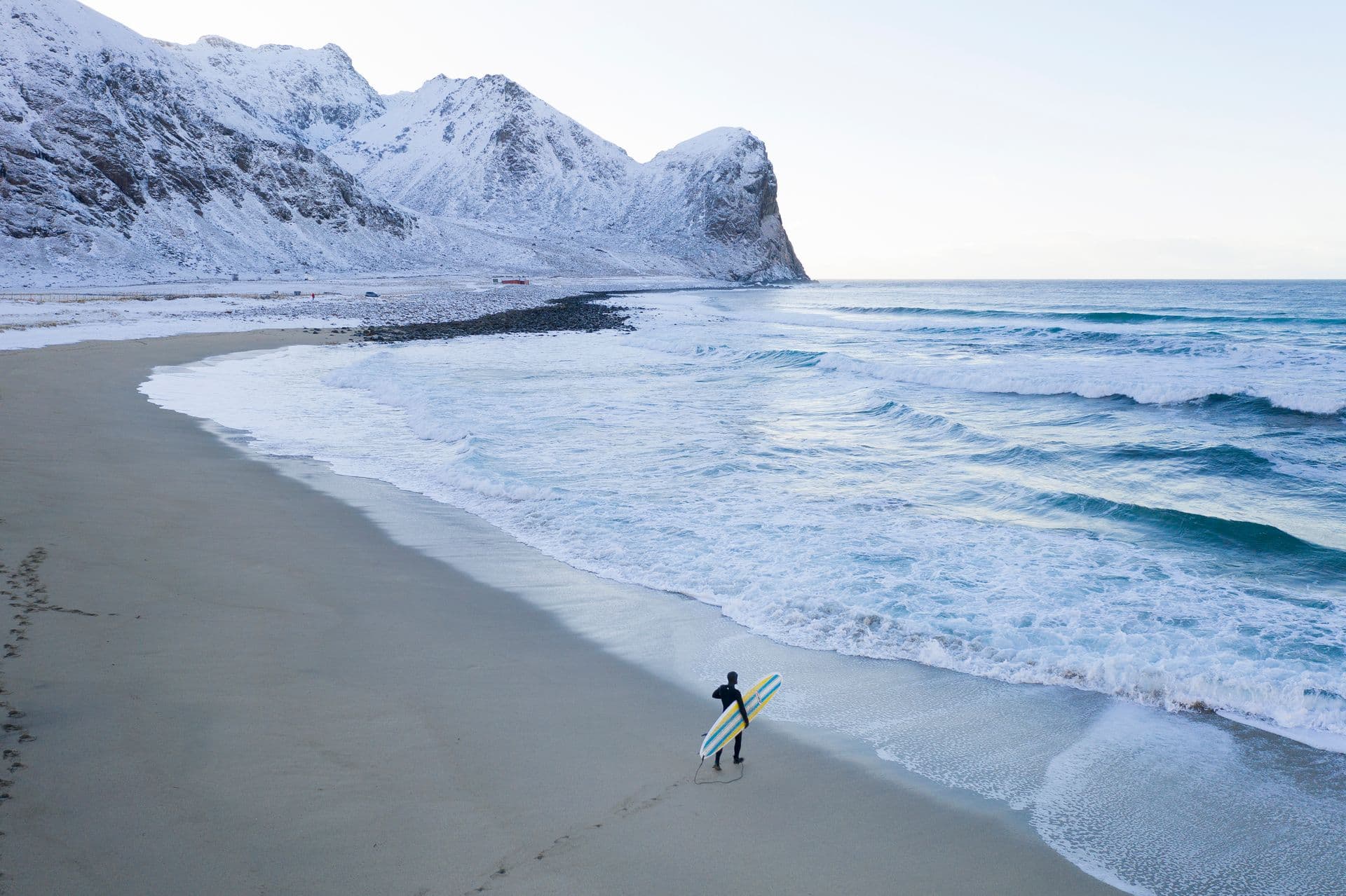 Coworking & Coliving by the surf in Lofoten, Norway at FURU Hostel