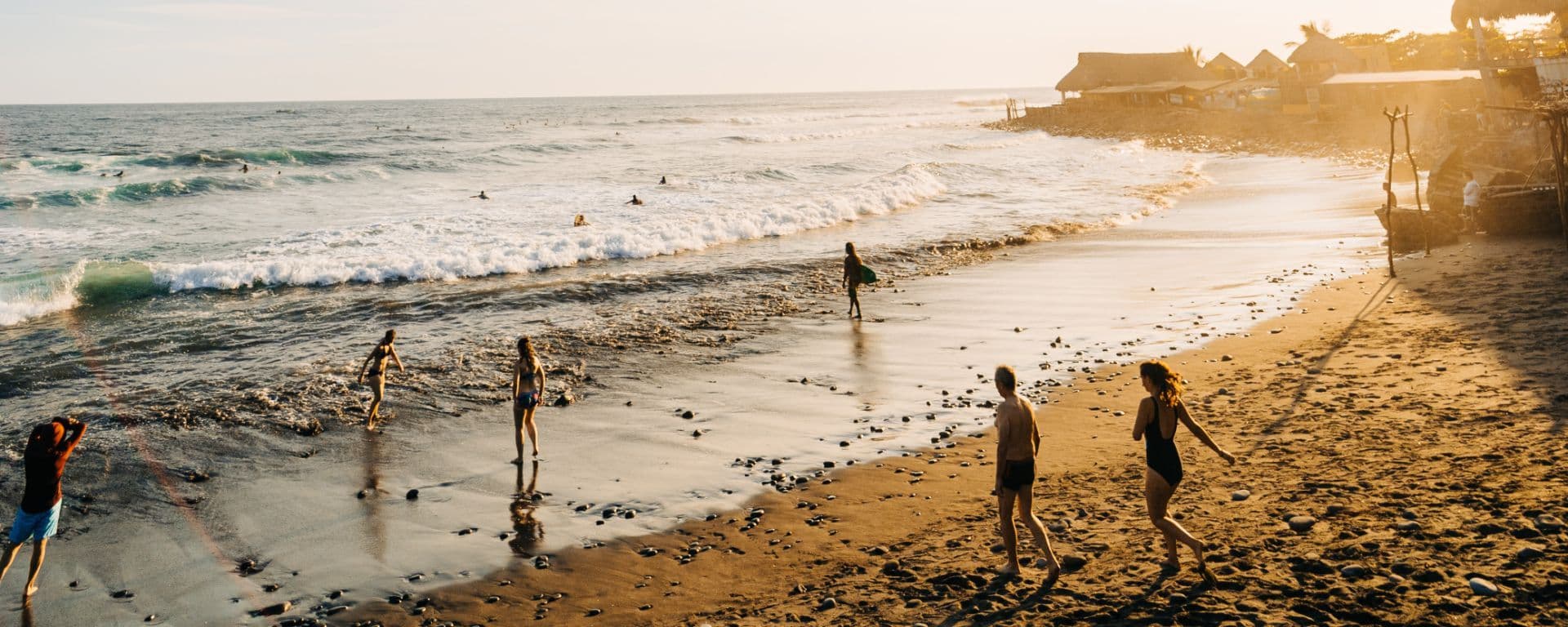 El Zonte (El Salvador) - Card Background Image